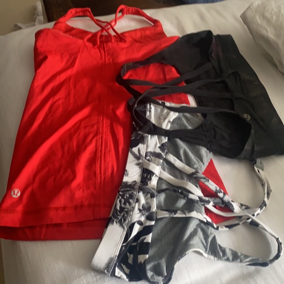 Lululemon tops size 2 - Picture 3 of 3